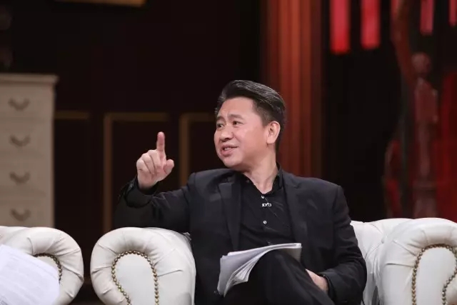 平凡董事长做客中国经营者家族财富到底怎么传